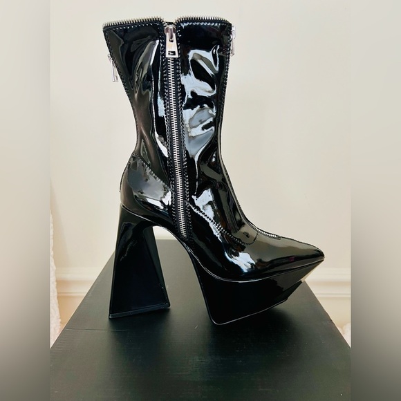 ❤️‍🔥HP!💋Future Trippin’ Ankle Boots Dolls Kill Poster Girl Angular Flare Heel - Picture 7 of 16